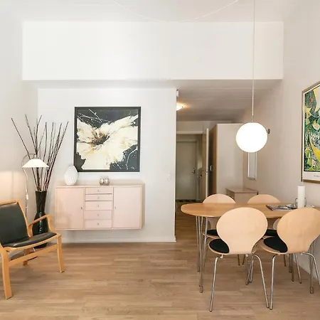 Appartement Awesome In W/ Outdoor Swimming Pool Neksø