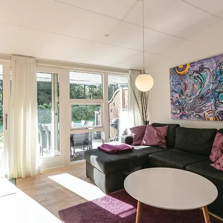 Awesome In W/ Outdoor Swimming Pool Appartement